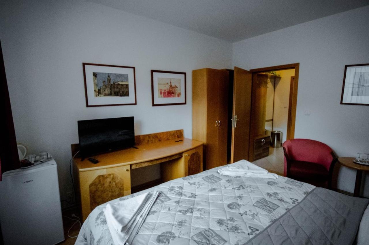 Hotel Kerling Banská Štiavnica Esterno foto