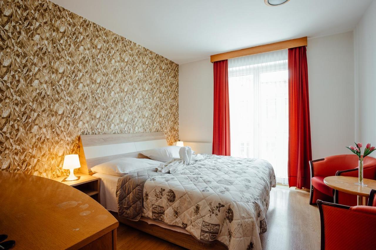 Hotel Kerling Banská Štiavnica Esterno foto