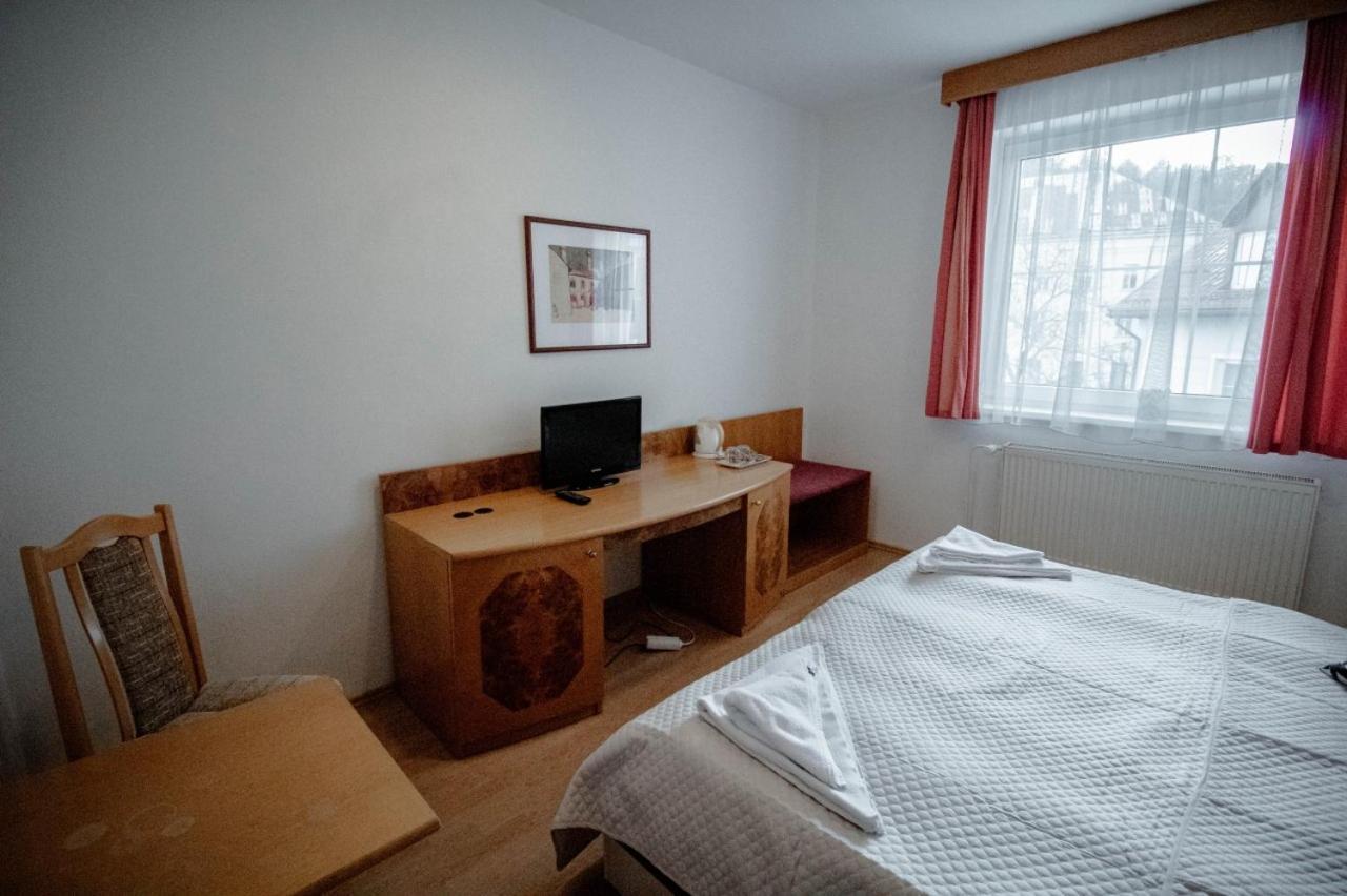 Hotel Kerling Banská Štiavnica Esterno foto