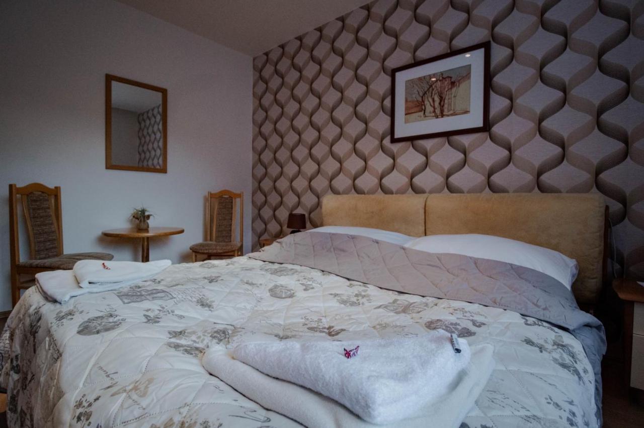 Hotel Kerling Banská Štiavnica Esterno foto